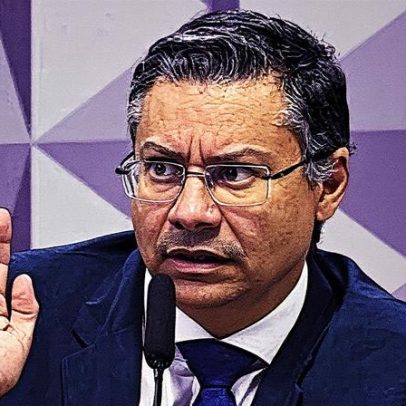 Ex-procurador nega fraudes na CPMI e silencia sobre pressões