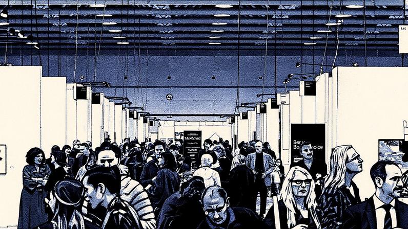 Visitors at the 2025 edition of Art Toronto Courtesy of Art Toronto. Photo: Ryan Emberley