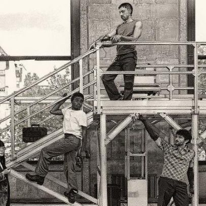 Artista vencedora do Turner Prize, Helen Marten, apresenta ópera épica durante a Art Basel Paris