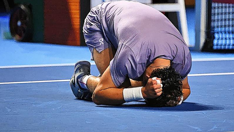 Nùmero 1 do Brasil, João Fonseca se emociona com o título na Suíça (Foto Fabrice COFFRINI / AFP)