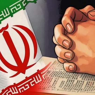 Tribunal de Teerã mantém prisão de cinco cristãos por propaganda contra o Islã