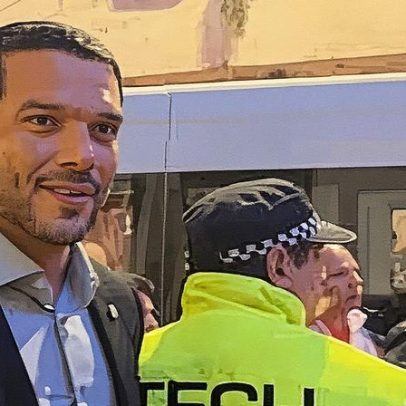 Presidente da CBF chega ao estádio ao lado de Bap e declara torcida pelo Racing