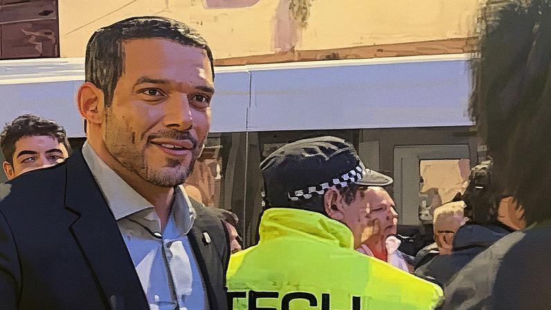 Presidente da CBF, Samir Xaud chega ao estádio para duelo entre Racing e Flamengo (Foto: Lucas Bayer / Lance!)