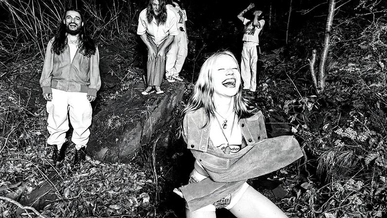 Wet Leg; Alice Backham*