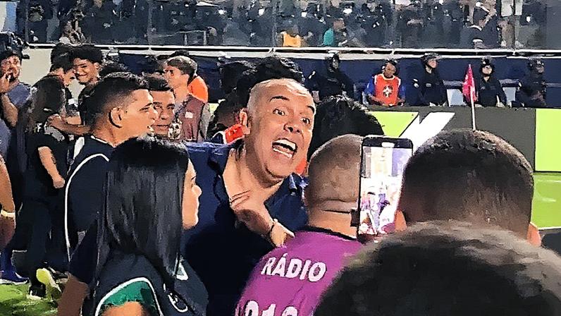 Marcos Braz discutiu com jornalista (Foto: Reprodução/Vídeo Ronaldo Santos)