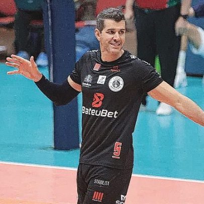 Sandro, líder do Guarulhos, joga a 25ª Superliga aos 44 anos