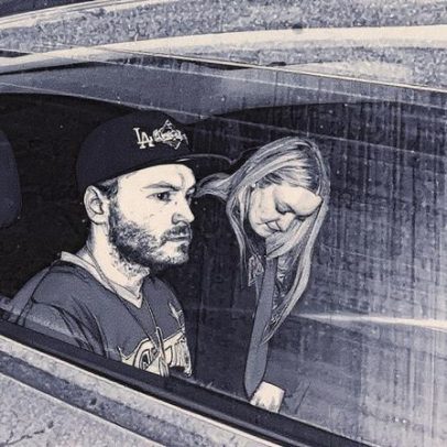 Dakota Fanning e Emile Hirsch são vistos saindo de hotel em Los Angeles