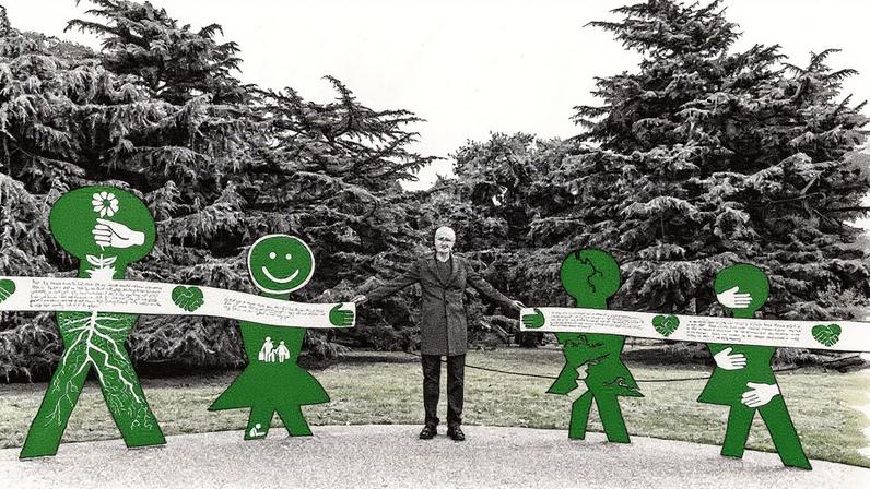 The work features a circle of 15 human-scale figures, grouped in fives, allowing visitors to complete the circle Jonty Wilde