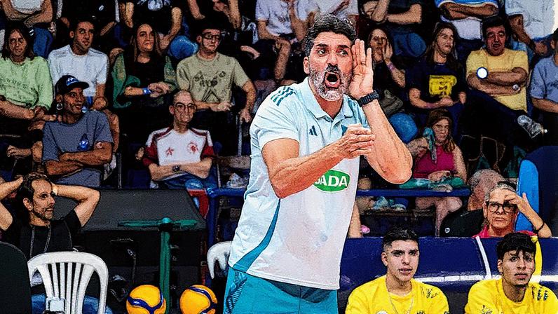 O técnico Felipe Ferraz, durante a final da Supercopa de Vôlei (Foto: Divulgação/ Sada Cruzeiro)