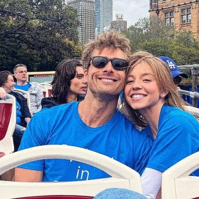 Sydney Sweeney revela raro detalhe sobre relacionamento com Glen Powell