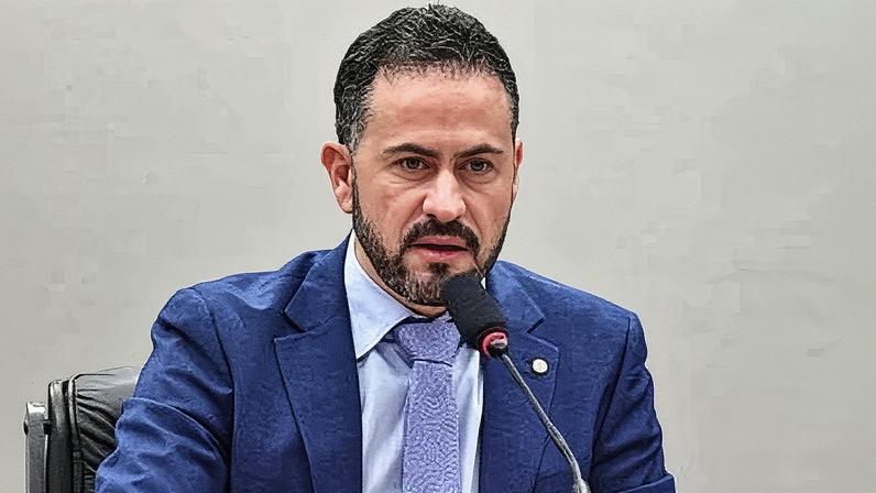 Como deputado do PT aproveitou o PL do Metanol para retomar parte da MP do IOF