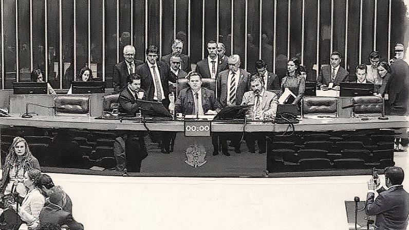 Congresso aprova projeto que abre caminho para tornar permanente a isenção de IR até R$ 5 mil