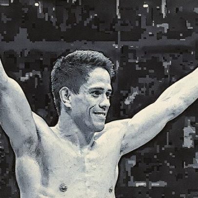 Brasileiro vence no UFC Rio e faz culto no dia seguinte