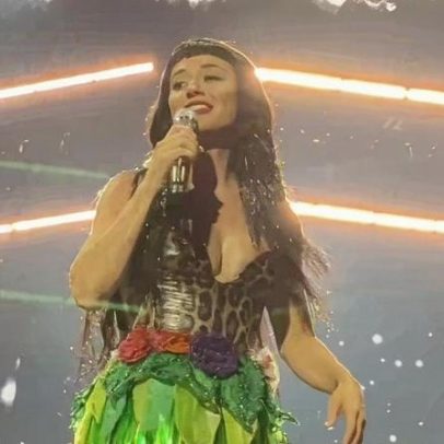 Katy Perry confirma romance com Justin Trudeau enquanto rejeita proposta de casamento de fã