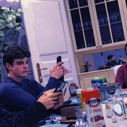 João Silva exibe duelo de gerações entre irmãos em jantar com Faustão