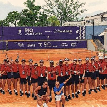 Alunos de tênis da Lagoa atuam como boleiros em dois torneios no Rio