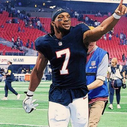 Bijan Robinson é atualmente o melhor jogador de futebol americano