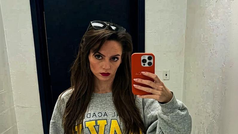 Jordon Hudson trolled herself by wearing the same outfit she wore during Bill Belichick’s disastrous CBS interview. Instagram/Jordon Hudson