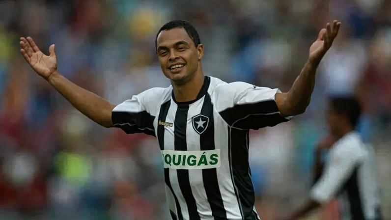 Dodô fez o gol que selou o 3 a 0 do Botafogo sobre o Grêmio no Brasileirão 2007 (Foto: GILVAN DE SOUZA/LANCEPRESS)