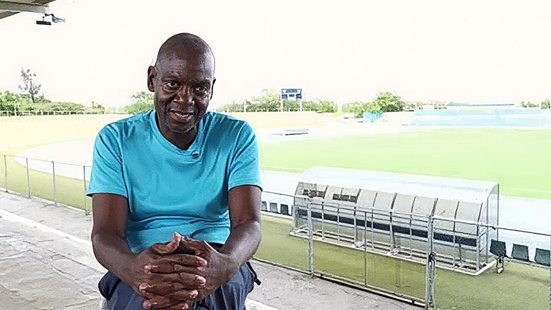 Presidente da Federação de Futebol de Curaçao fala de paixão pelo futebol brasileiro