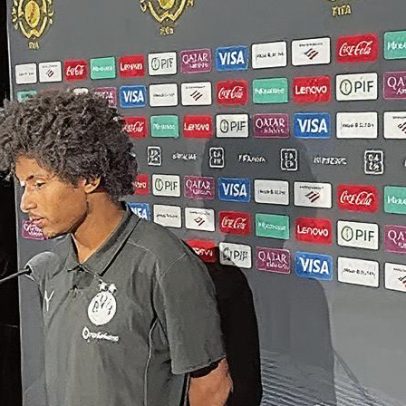 Adeyemi, atacante da Alemanha, é acusado de porte ilegal de arma, segundo jornal