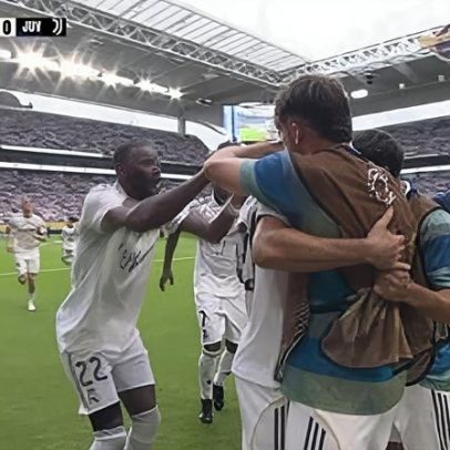 Time da Premier League busca atacante do Real Madrid, artilheiro da Copa de Clubes