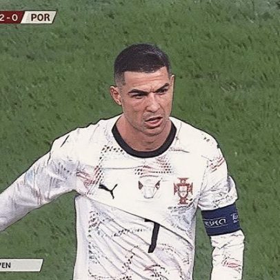Jornal português critica Cristiano Ronaldo pela expulsão e cobra retratação