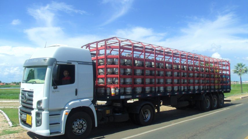 Gás do Povo inicia recarga gratuita de botijões nesta segunda