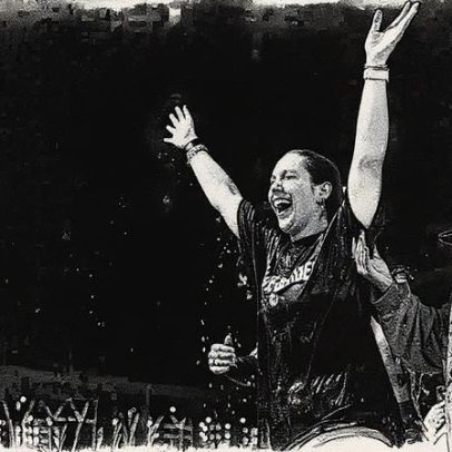 Mais de 5.500 alunos exaltam Jesus em universidade dos EUA e centenas são batizados