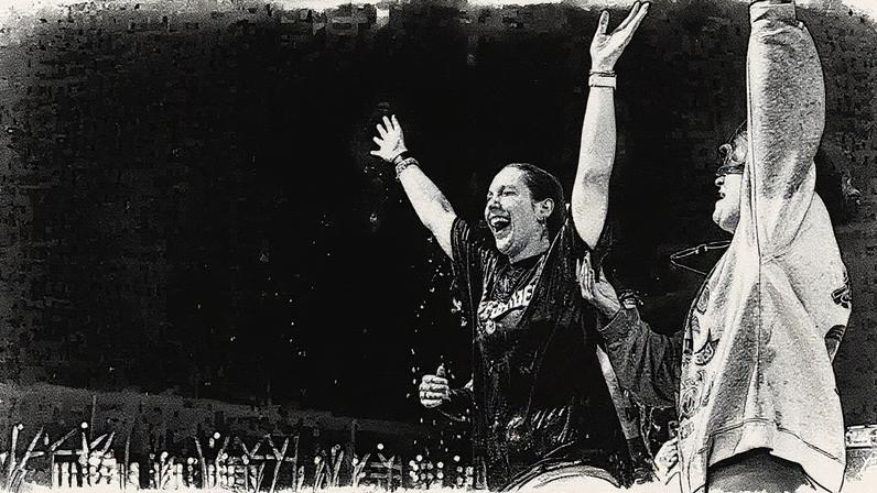 Estudantes foram batizados na Universidade de Cincinnati. (Foto: UniteUS)