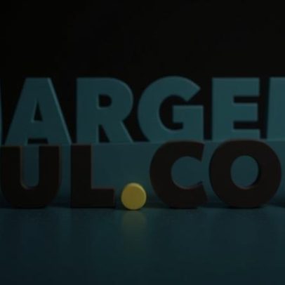 Teatro Fontenova estreia peça sobre identidade e tecnologia em Setúbal