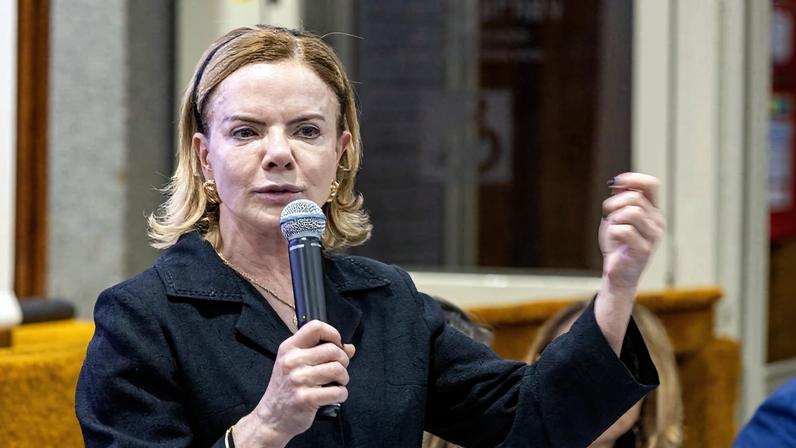 Gleisi Hoffmann pode ser fiel da balança entre Alcolumbre, Motta e Lula