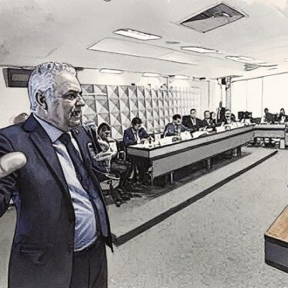 Trump autoriza operação com maior porta-aviões do mundo