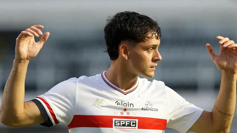 Mídia internacional repercute jogada de Lucca à la Zidane em São Paulo