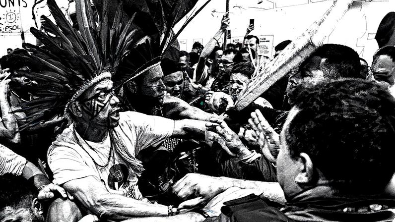 Manifestantes forçam entrada em área reservada a credenciados na COP 30. (Foto: André Coelho/EFE)