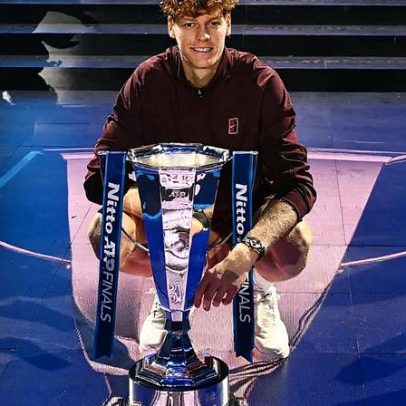 Sinner conquista maior prêmio da história após título no Torneio Final