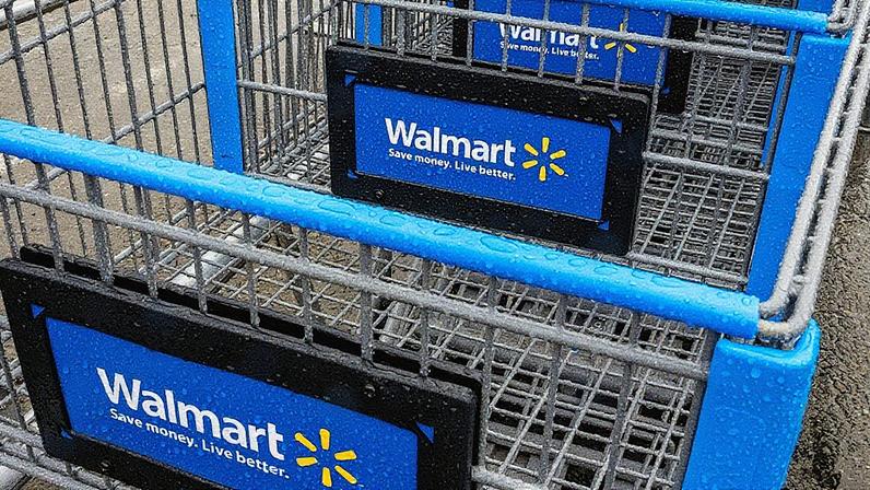 Sucessão no Walmart: John Furner assumirá comando após aposentadoria do CEO | Carrinhos de compras do Walmart na loja da empresa em Richmond, Califórnia (EUA). (Foto: David Paul Morris/Bloomberg via Getty Images)