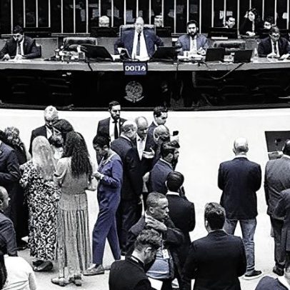 Deputados votaram no projeto que dificulta aborto legal em vítimas de estupro