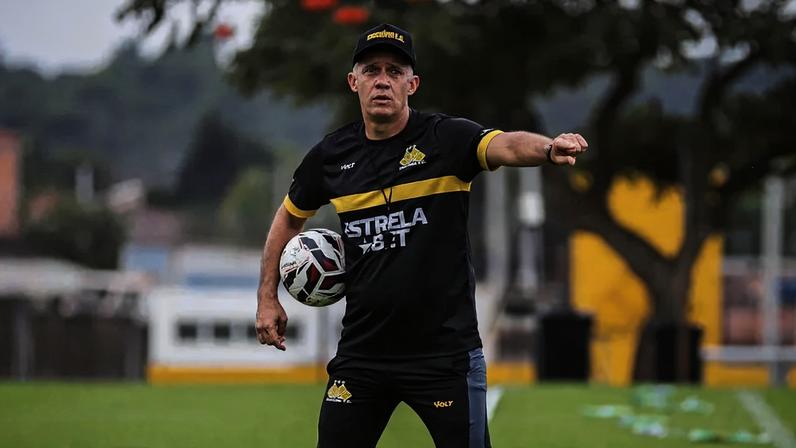 Criciúma de Eduardo Baptista terminou a Série B na colocação .Foto: Celso da Luz/CEC