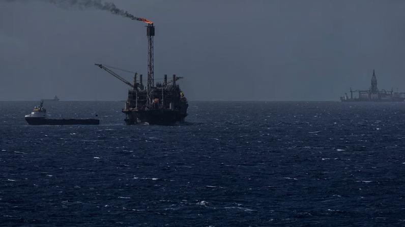 Petrobras atrasará acordos de plataformas no campo de Búzios, dizem fontes