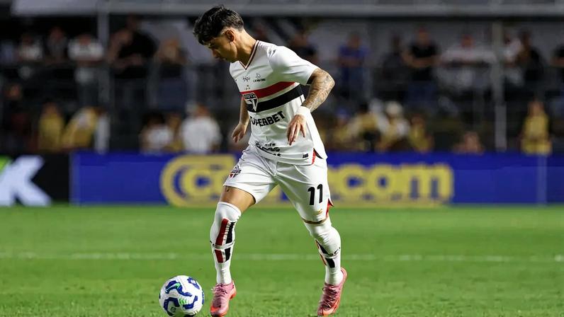 Ferreirinha sentiu a coxa na Vila Belmiro no final de semana (Foto: Rubens Chiri/Saopaulofc.net)