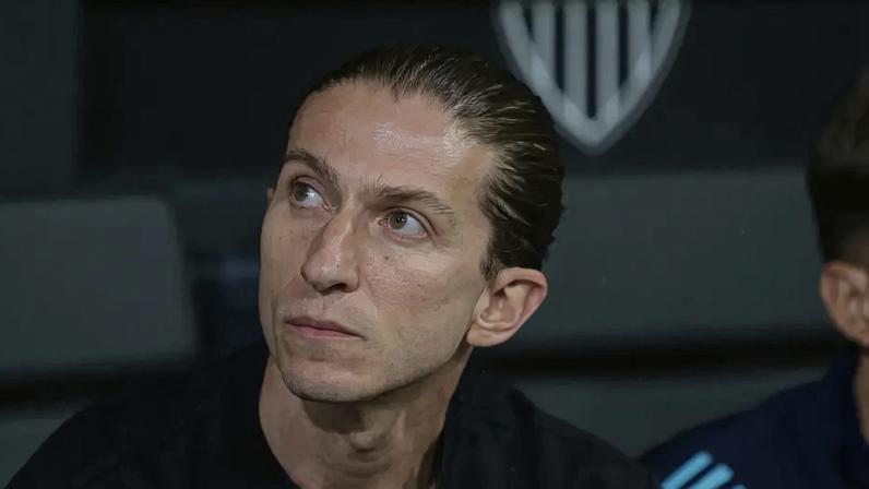 Filipe Luís analisa empate do Flamengo com o Atlético-MG: Daqueles dias