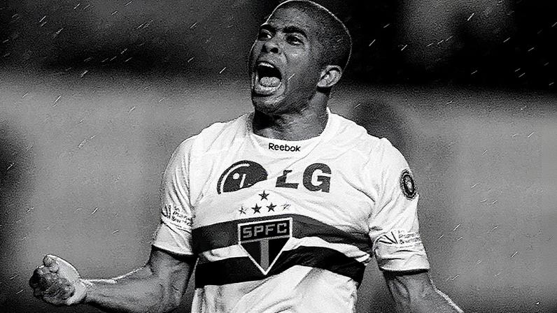 Júnior César foi peça importante em clubes como Fluminense, São Paulo e Atlético-MG, marcando época pela velocidade e regularidade na lateral esquerda. (Rubens Chiri/SPFC)