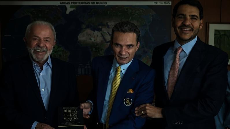 O polêmico encontro que reuniu Lula, o bispo Samuel Ferreira, líder das Assembleias de Deus no país, e Jorge Messias. Foto: Agência Brasil