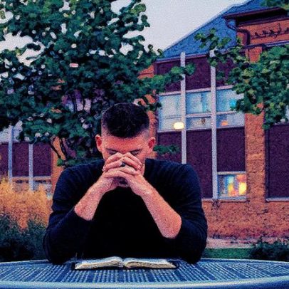 Oração e disciplina mantêm equilíbrio entre fé e saúde mental