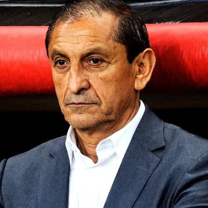 Comunidade internacional se posiciona sobre frase machista de Ramón Díaz