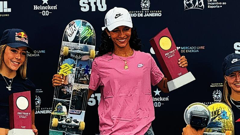 Rayssa Leal aquece antes da final do STU Pro Tour Rio (Foto: Kauhan Fiaux/Lance!)
