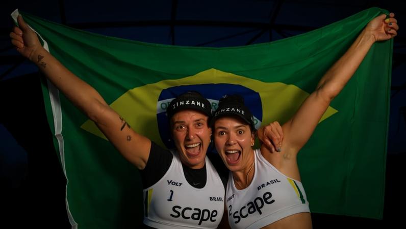 Thâmela e Vic disputam o bronze no Mundial de Vôlei de Praia (Foto: Volleyball World)