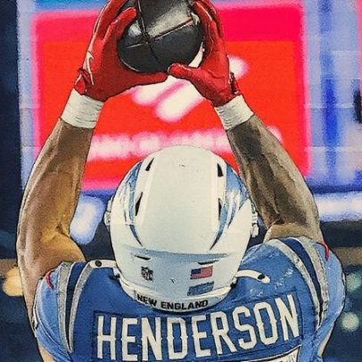 TreVeyon Henderson brilha e Patriots vencem mais uma na liga de futebol americano