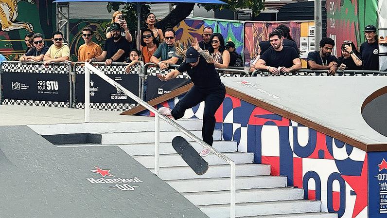 Pâmela Rosa cai no STU Pro Tour do Rio (Foto: Kauhan Fiaux / Lance!)